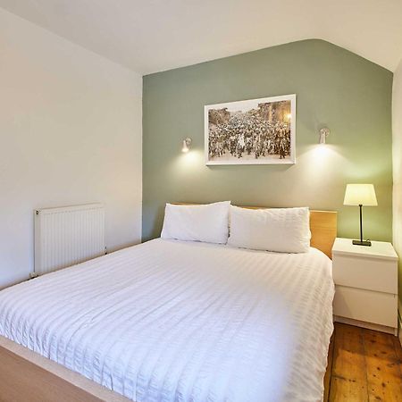 Host & Stay - Trefor Cottage Bagian luar foto